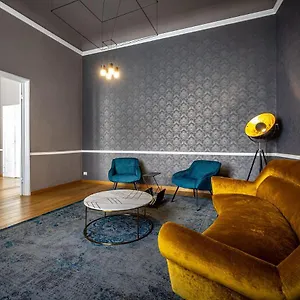 *** Bed & Breakfast Residenza D'epoca Al Numero 8 Italy