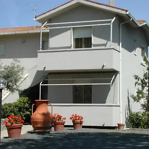https://affittacamere-floramare.it-tuscanyhotel.com